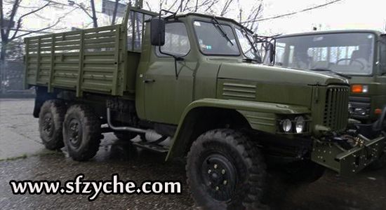 東風240軍車EQ2082E6D