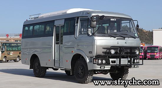 EQ6672CT型四驅(qū)客車