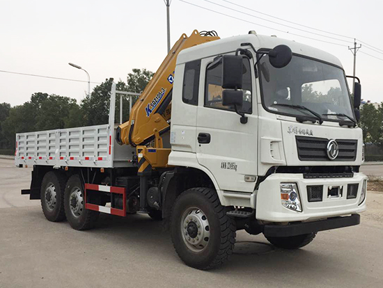 東風(fēng)國(guó)五六驅(qū)徐工折臂越野隨車(chē)吊