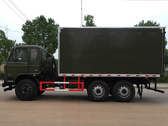 東風(fēng)國五六驅(qū)越野廂式運(yùn)輸車