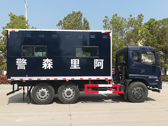 東風國五新款六驅越野廂式車