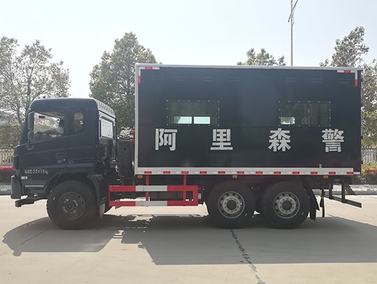 東風國五新款六驅越野廂式車