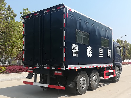 東風國五新款六驅越野廂式車