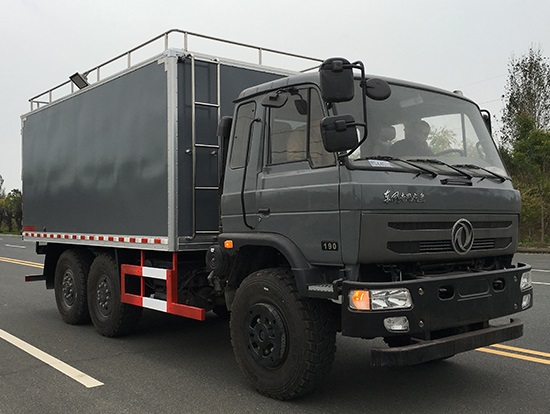 東風(fēng)六驅(qū)越野保障車