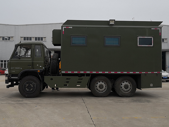 多士星牌JHW5100XCCE型六驅越野餐車