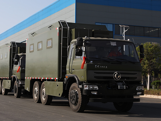 東風(fēng)六驅(qū)越野自行式炊事車