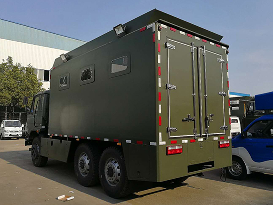 東風(fēng)六驅(qū)越野自行式炊事車