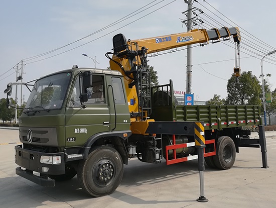 東風國五四驅越野隨車吊