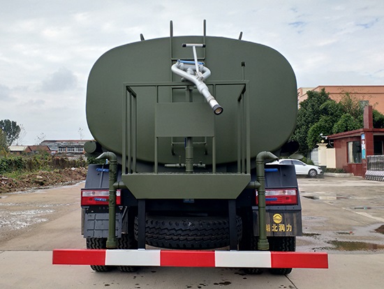 東風(fēng)四驅(qū)灑水車