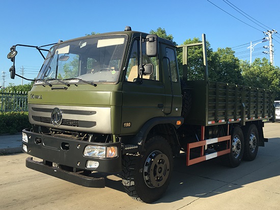 東風(fēng)牌EQ2220GD5D型六驅(qū)越野載貨汽車