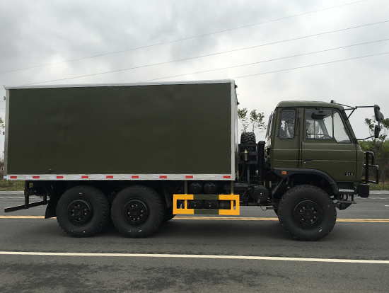 東風(fēng)DFS5160XXYL型六驅(qū)沙漠越野廂式運(yùn)輸車