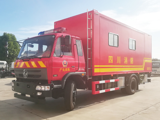 20人自行式宿營車(4×4)驅(qū)動