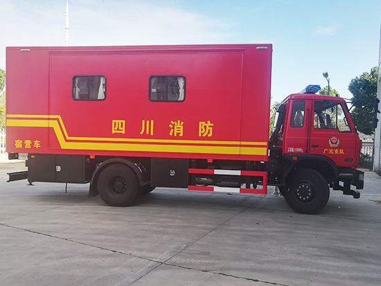 20人自行式宿營車(4×4)驅(qū)動