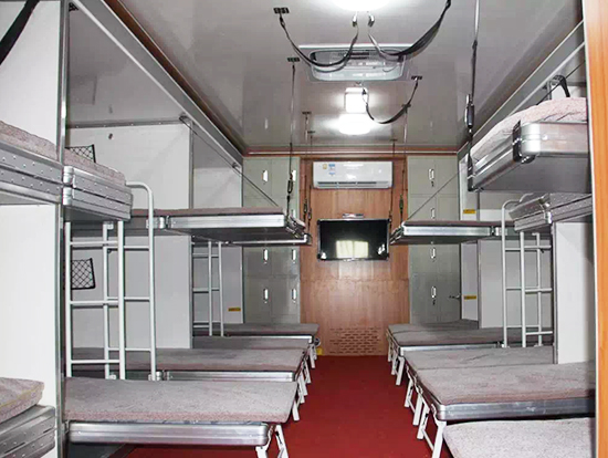 20人自行式宿營車(4×4)驅(qū)動