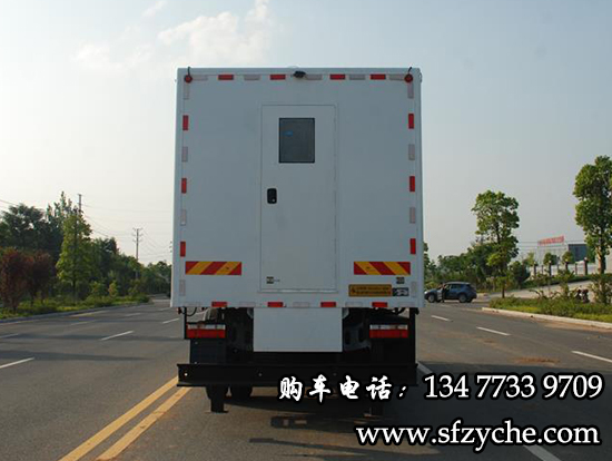 8人自行式淋浴車(4×4)驅(qū)動(dòng)