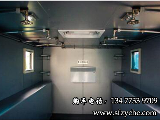 8人自行式淋浴車(4×4)驅(qū)動(dòng)