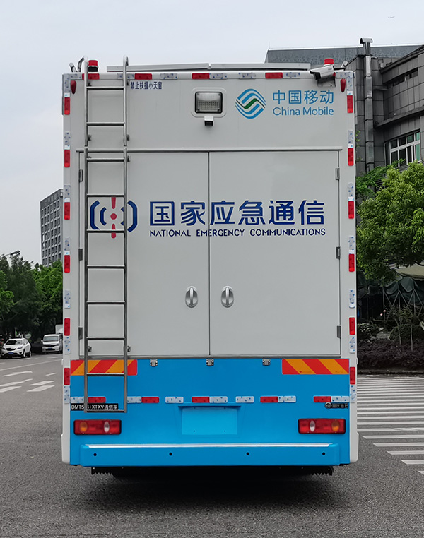 東風(fēng)天錦六驅(qū)越野通信車