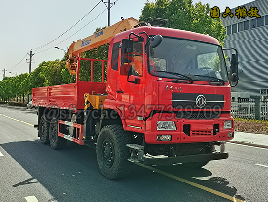 東風(fēng)8噸沙漠越野隨車吊